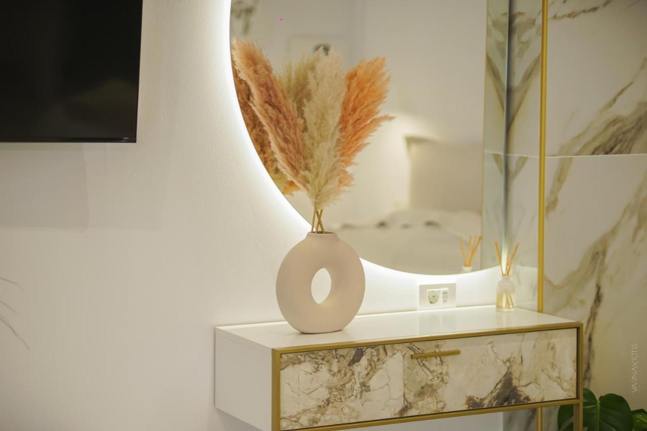 Δvo Luxury Apartment อายิโอสนิโกลาโอส ภายนอก รูปภาพ